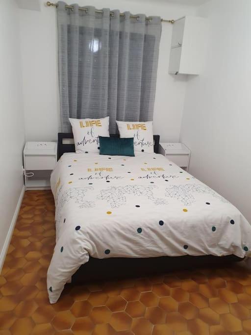 Appartement F3 Meuble Et Equipe Сен-Сіпріян Екстер'єр фото